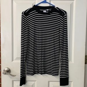 Gap long sleeve tee